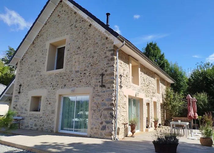 La Grange, Appartement Avec Jardin Et Jacuzzi \