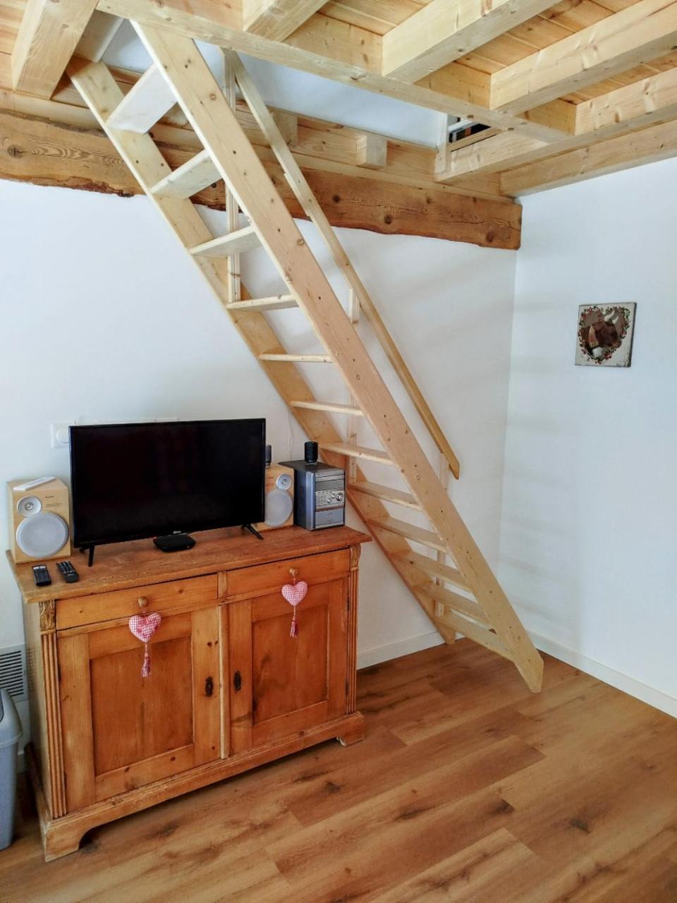 Apartamento La Grange, Avec Jardin Et Jacuzzi 